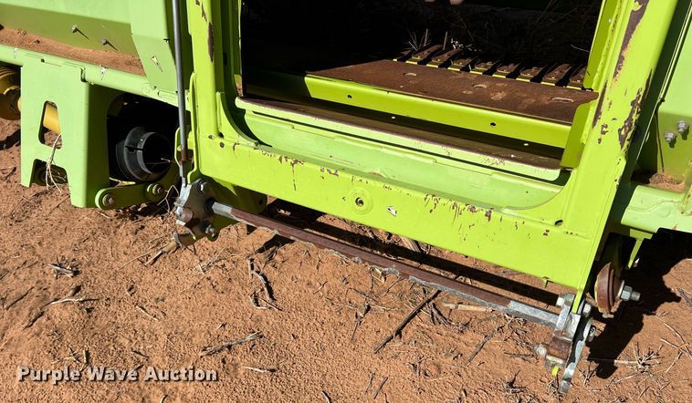 image for item DR5712 2014 Claas 380  pickup head