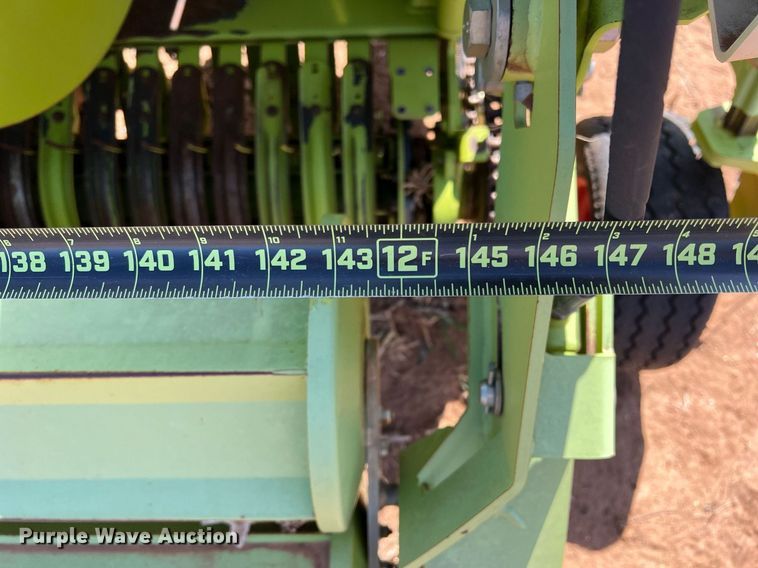 image for item DR5712 2014 Claas 380  pickup head
