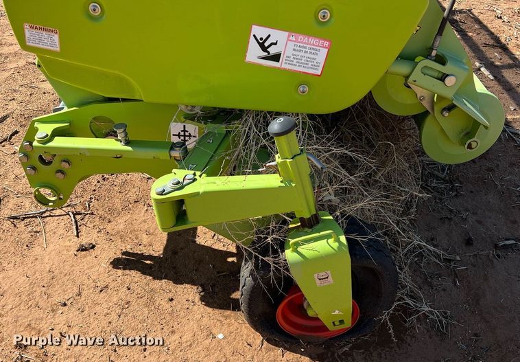 image for item DR5712 2014 Claas 380  pickup head