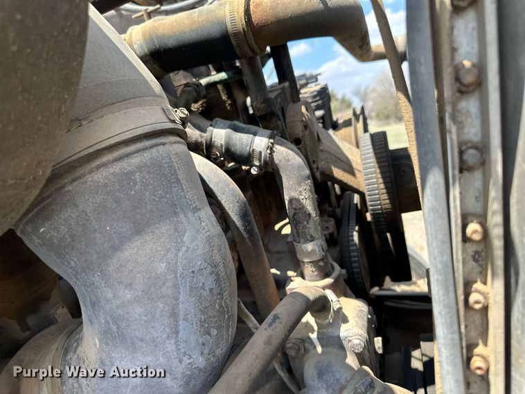 image for item JJ9939 1973 Ford 9000  tank truck