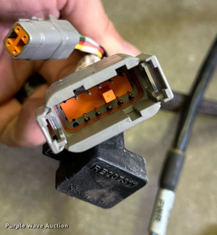 image for item KL9048 Trimble CFX-750  monitor