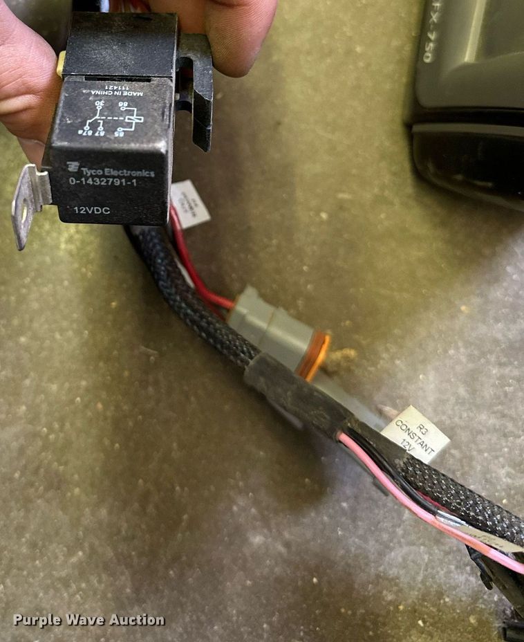 image for item KL9048 Trimble CFX-750  monitor