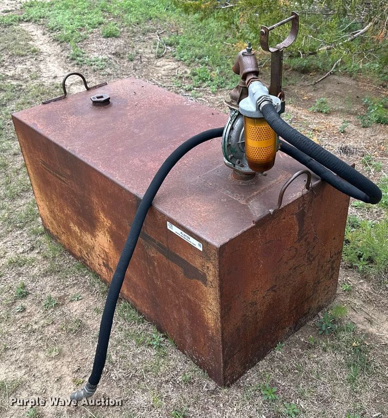 image for item KL9109 (2) fuel tanks