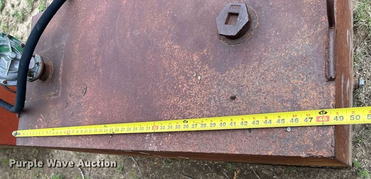 image for item KL9109 (2) fuel tanks