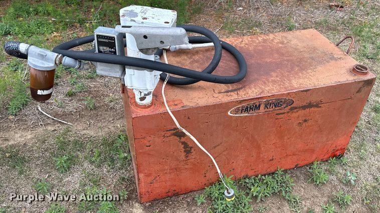 image for item KL9109 (2) fuel tanks