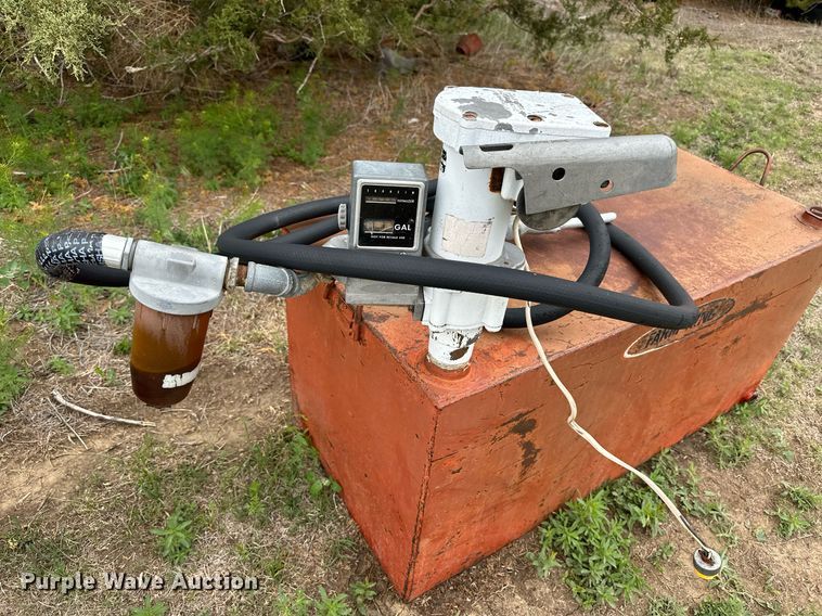 image for item KL9109 (2) fuel tanks