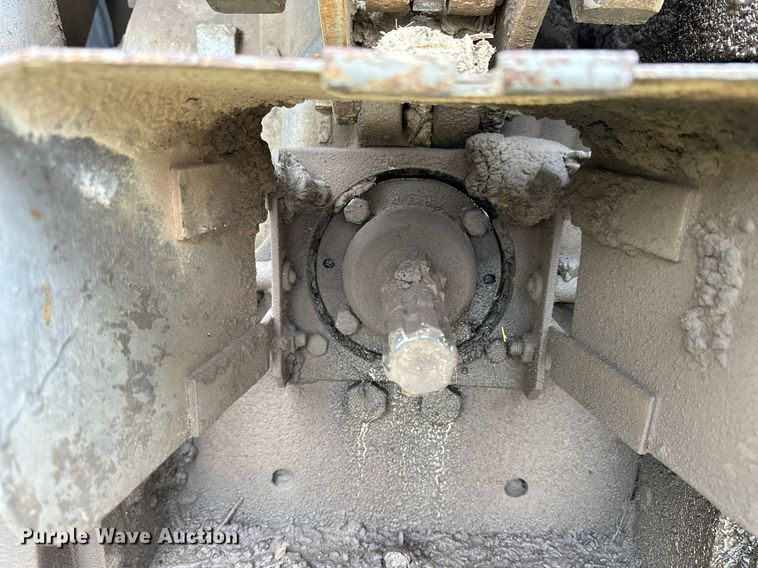 image for item KL9112 Massey Ferguson 1135  tractor