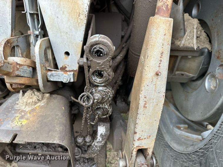 image for item KL9112 Massey Ferguson 1135  tractor