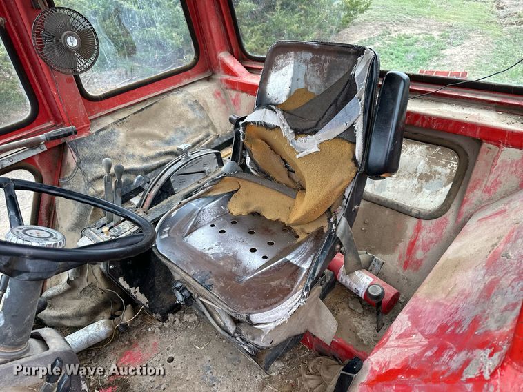 image for item KL9112 Massey Ferguson 1135  tractor