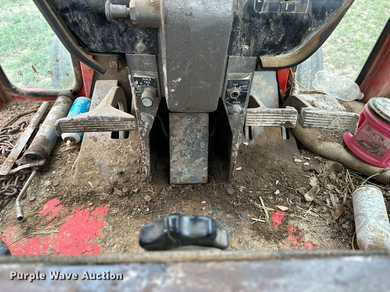 image for item KL9112 Massey Ferguson 1135  tractor