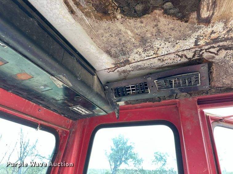 image for item KL9112 Massey Ferguson 1135  tractor