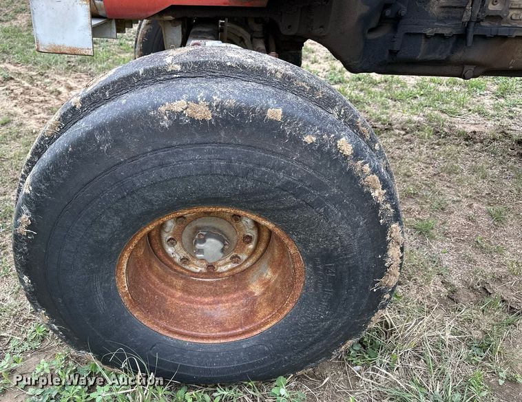 image for item KL9112 Massey Ferguson 1135  tractor