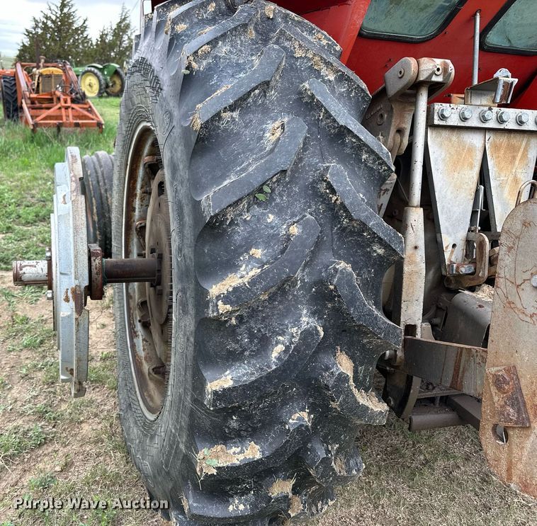 image for item KL9112 Massey Ferguson 1135  tractor