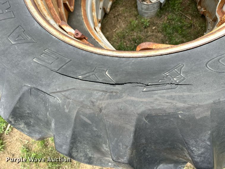 image for item KL9112 Massey Ferguson 1135  tractor