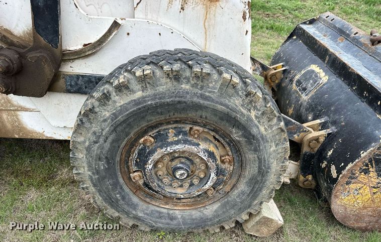 image for item KL9113 Hough HA  loader