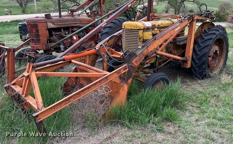 image for item KL9116 Minneapolis Moline UTS  tractor