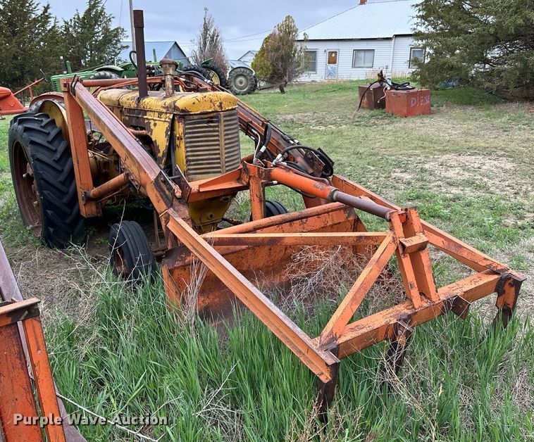 image for item KL9116 Minneapolis Moline UTS  tractor