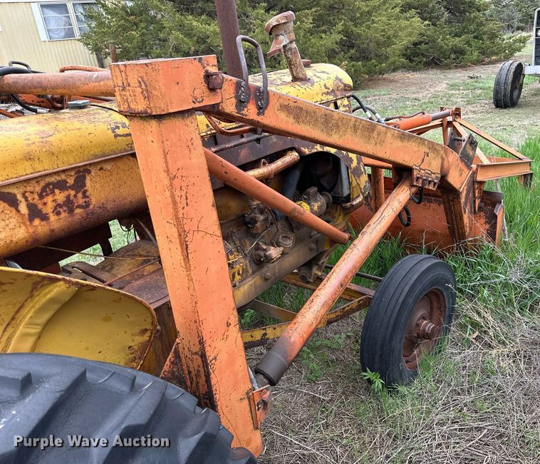 image for item KL9116 Minneapolis Moline UTS  tractor