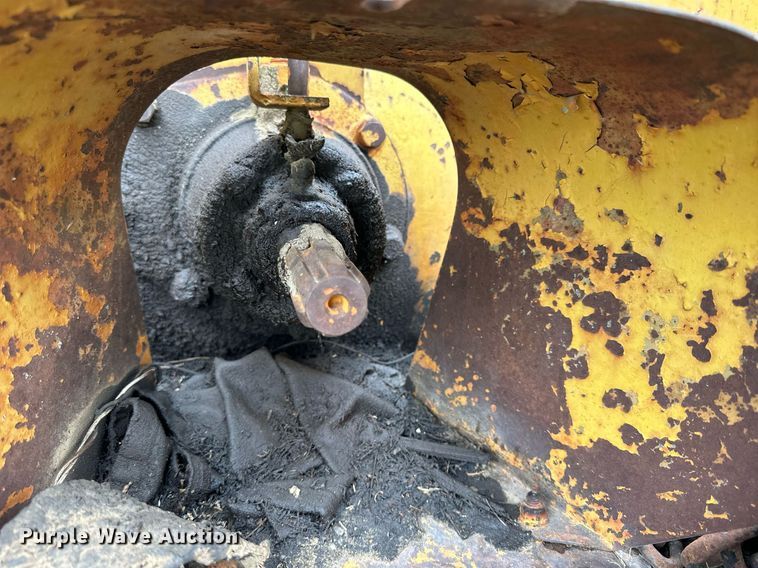 image for item KL9116 Minneapolis Moline UTS  tractor