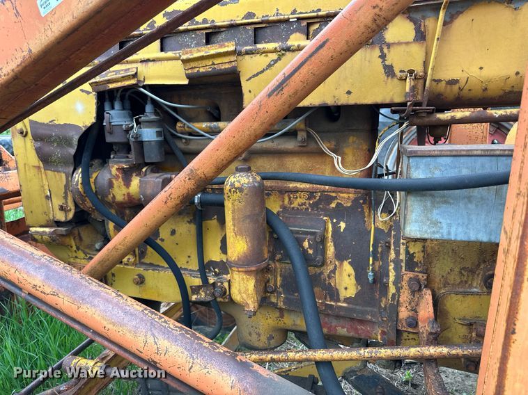 image for item KL9116 Minneapolis Moline UTS  tractor