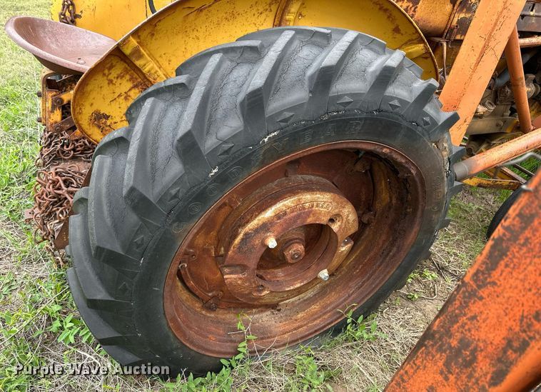 image for item KL9116 Minneapolis Moline UTS  tractor