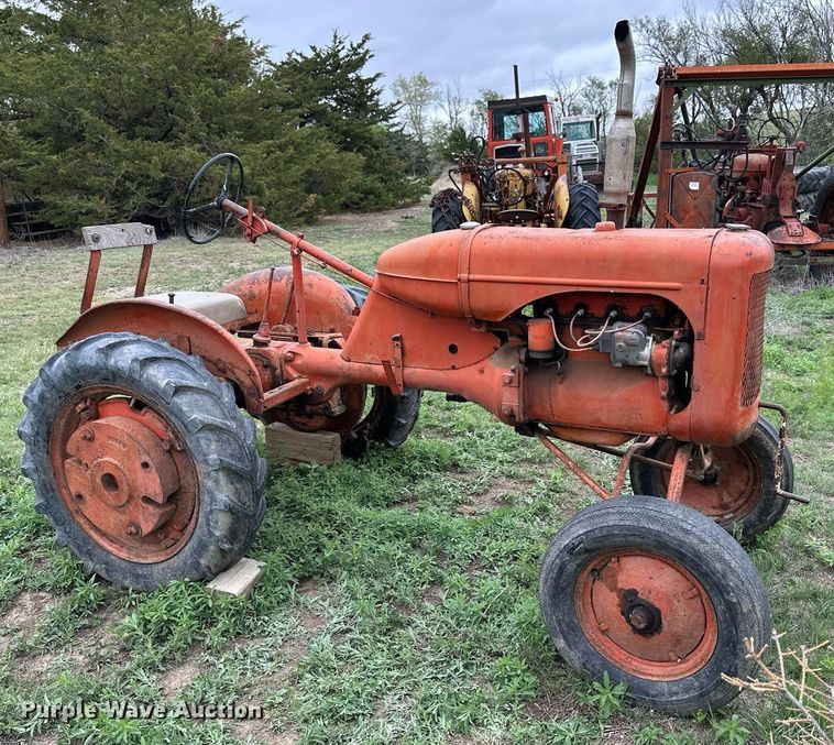 image for item KL9117 1943 Allis-Chalmers B  tractor