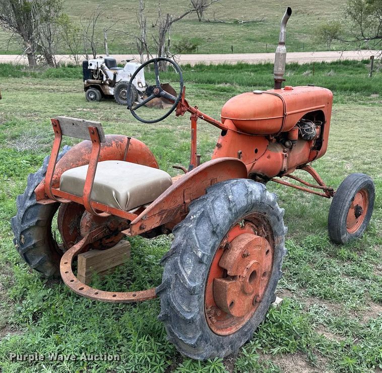 image for item KL9117 1943 Allis-Chalmers B  tractor