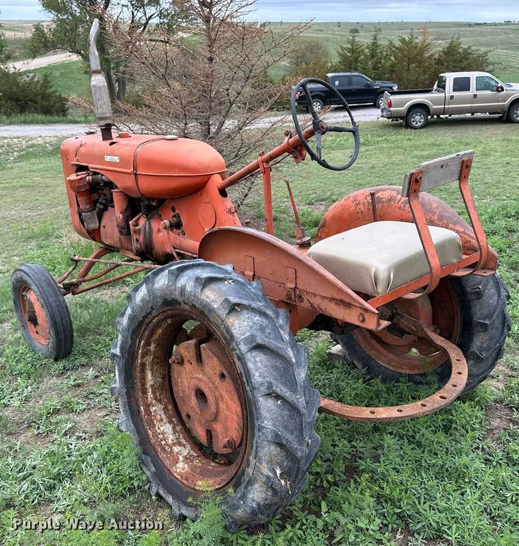 image for item KL9117 1943 Allis-Chalmers B  tractor