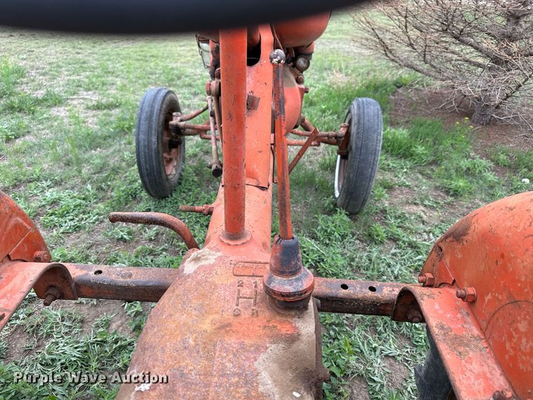 image for item KL9117 1943 Allis-Chalmers B  tractor
