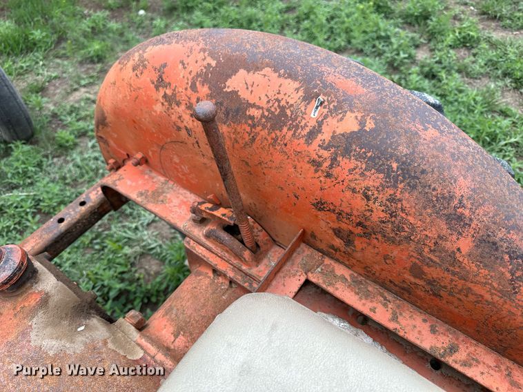 image for item KL9117 1943 Allis-Chalmers B  tractor