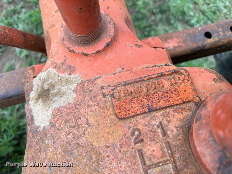 image for item KL9117 1943 Allis-Chalmers B  tractor