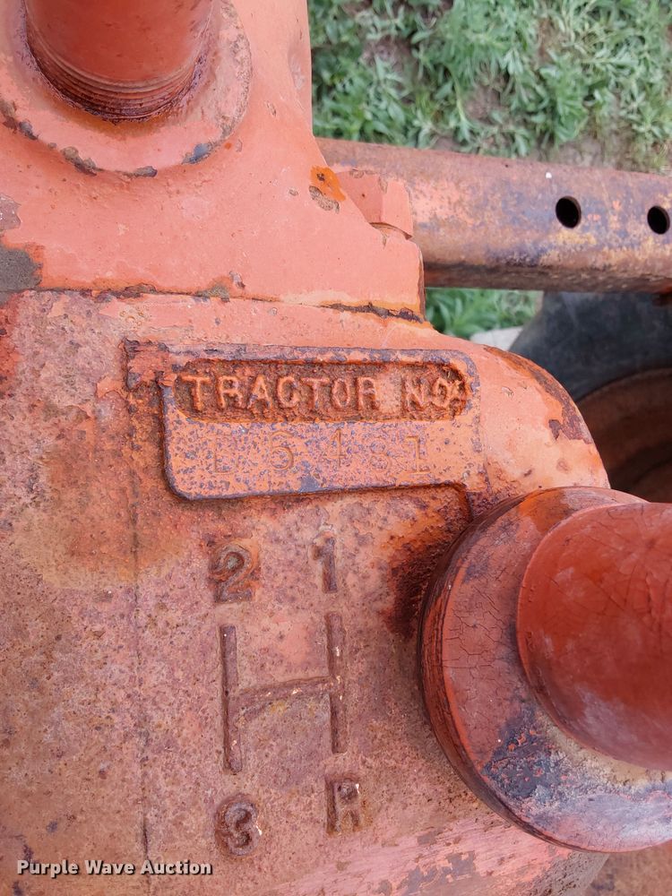 image for item KL9117 1943 Allis-Chalmers B  tractor