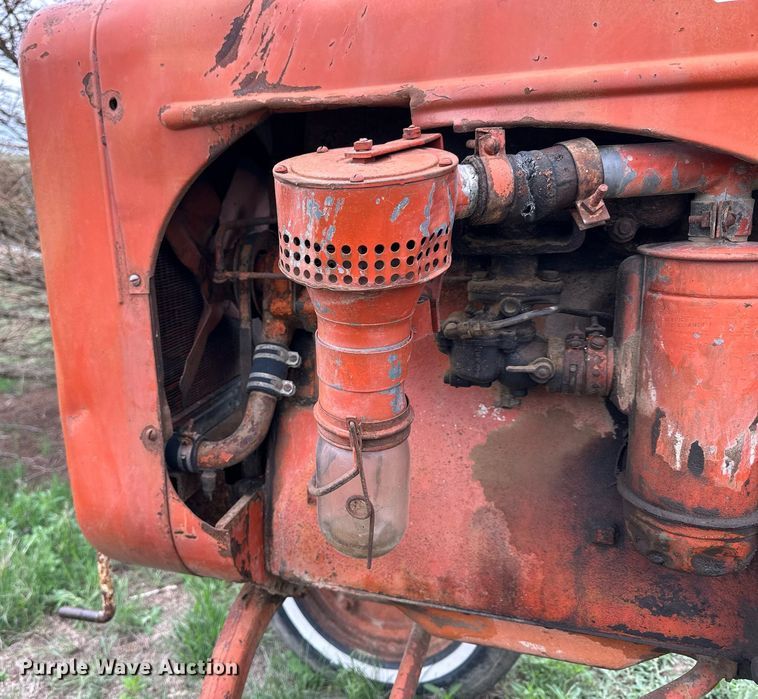 image for item KL9117 1943 Allis-Chalmers B  tractor