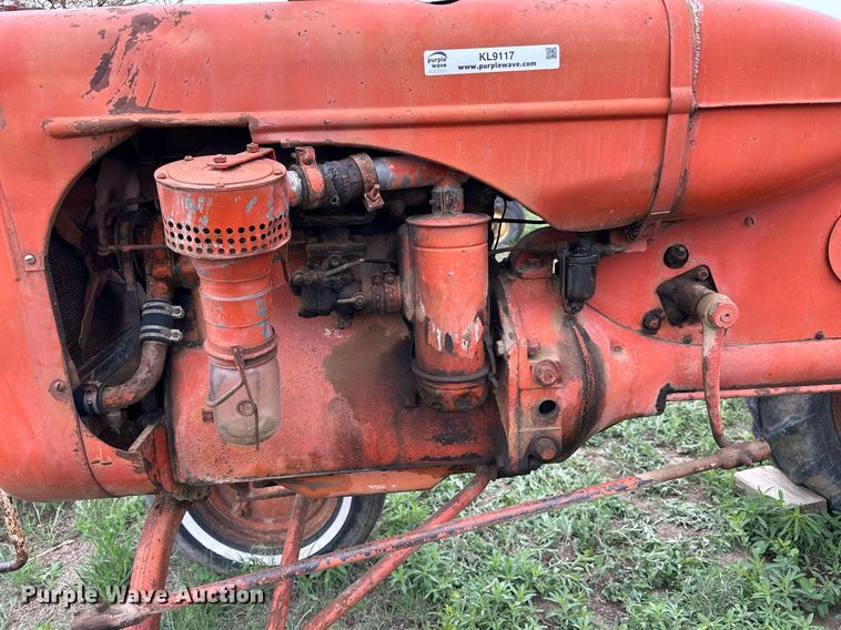 image for item KL9117 1943 Allis-Chalmers B  tractor