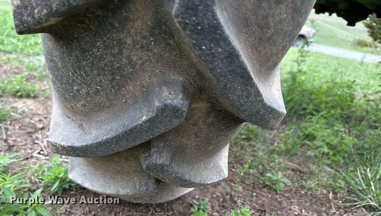 image for item KL9118 1946 John Deere B  tractor