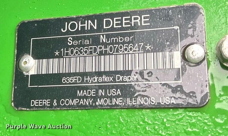 image for item KL9122 2017 John Deere 635FD HydraFlex  flex draper head