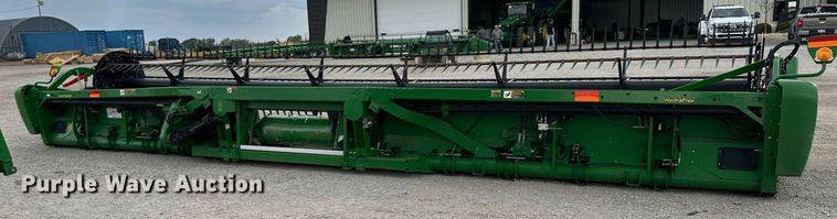 image for item KL9123 2017 John Deere 635FD HydraFlex  flex draper head