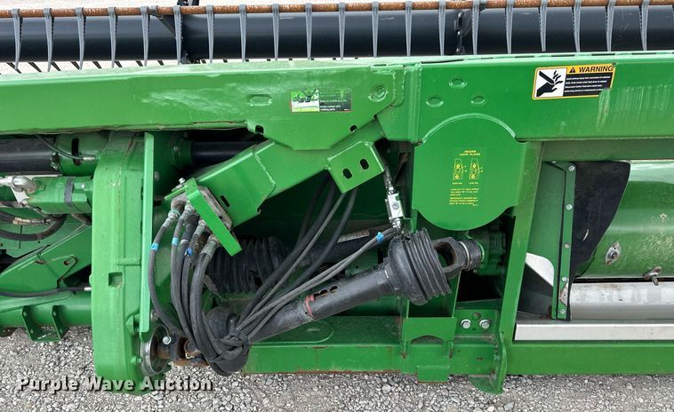 image for item KL9123 2017 John Deere 635FD HydraFlex  flex draper head