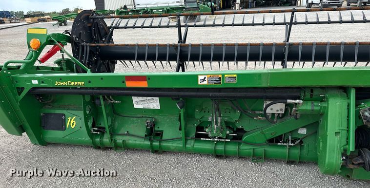 image for item KL9123 2017 John Deere 635FD HydraFlex  flex draper head