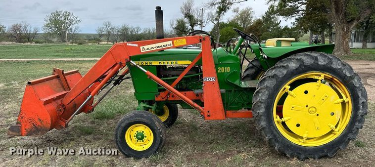 image for item KL9125 1962 John Deere 2010  tractor