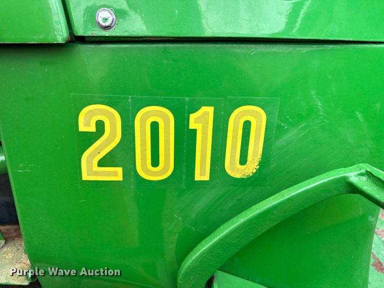 image for item KL9125 1962 John Deere 2010  tractor