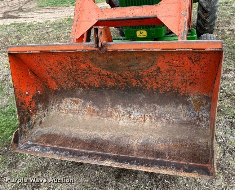 image for item KL9125 1962 John Deere 2010  tractor