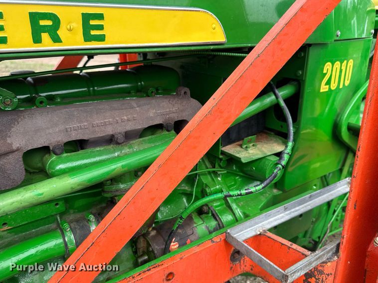image for item KL9125 1962 John Deere 2010  tractor