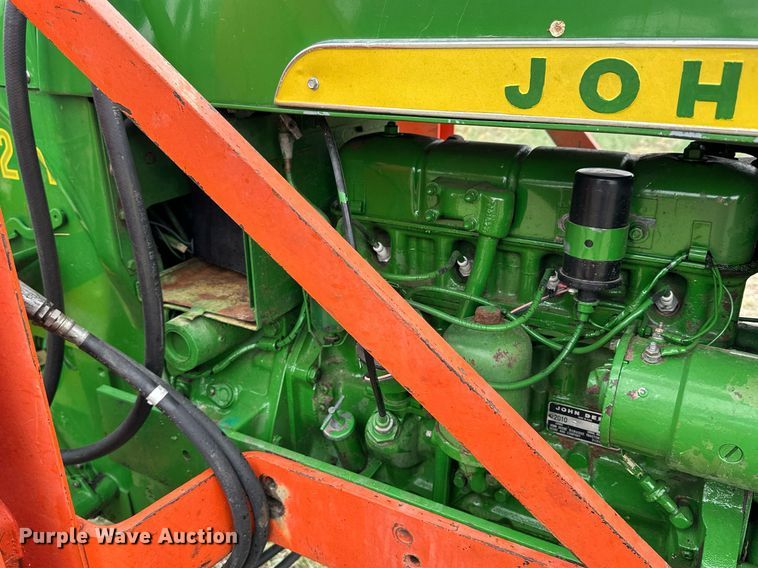 image for item KL9125 1962 John Deere 2010  tractor