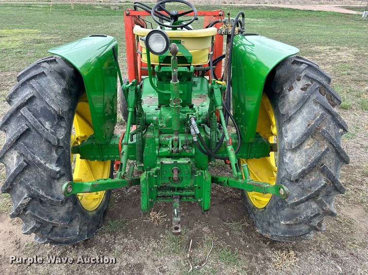 image for item KL9125 1962 John Deere 2010  tractor