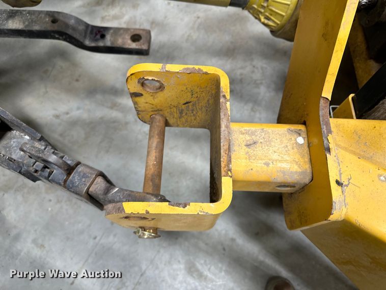 image for item KU9962 Hitch Doc HDS820  snow blower