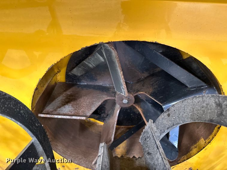 image for item KU9962 Hitch Doc HDS820  snow blower