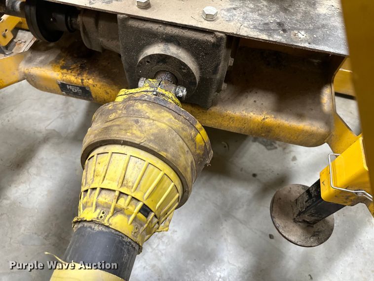 image for item KU9962 Hitch Doc HDS820  snow blower