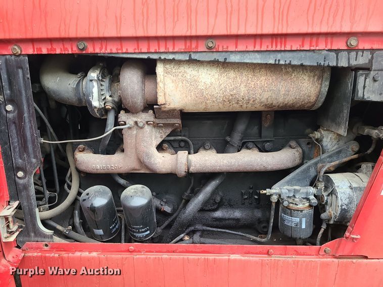 image for item LE9043 1983 International 5088  tractor