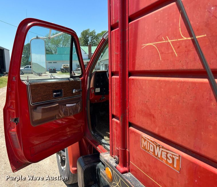 image for item LG9119 1975 Chevrolet C65  grain truck